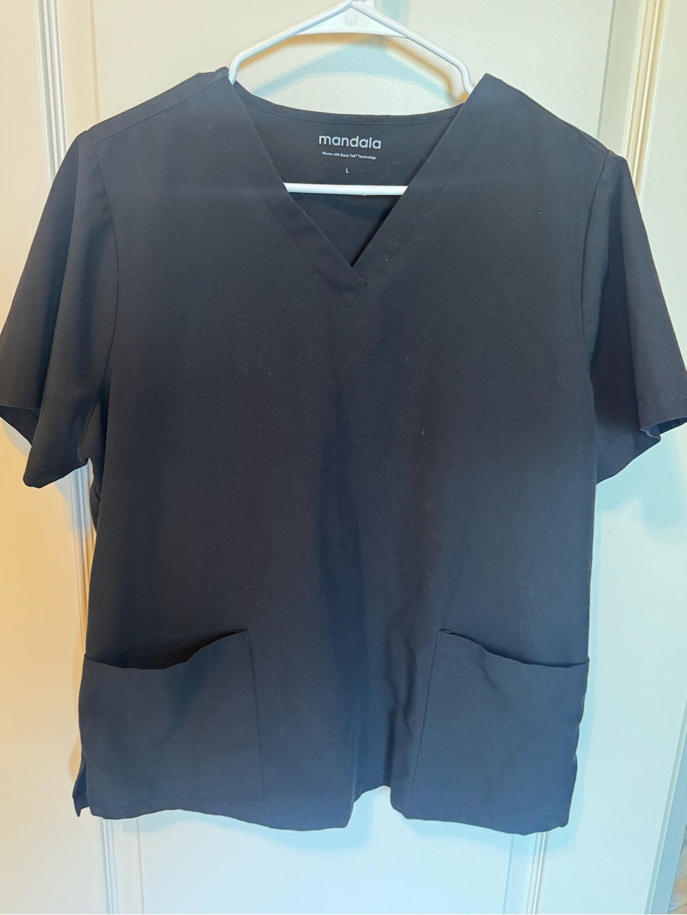 Mandala Women's Black V-Neck Scrub Top